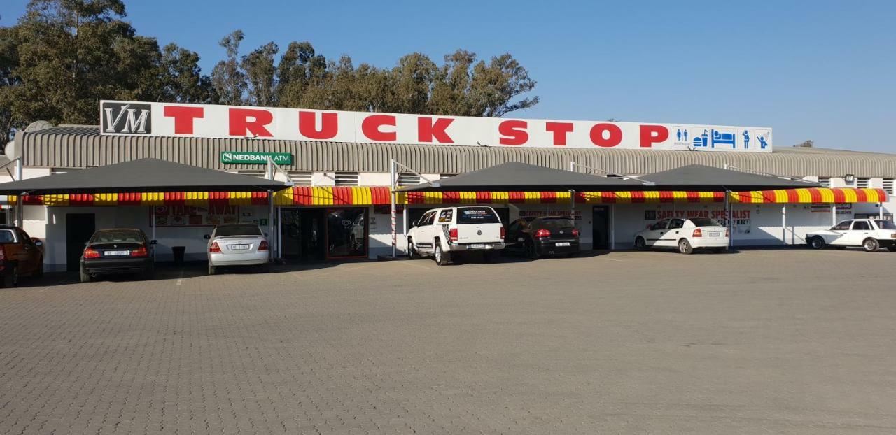 Готель Vm Truck Stop - Shell Есткорт Екстер'єр фото